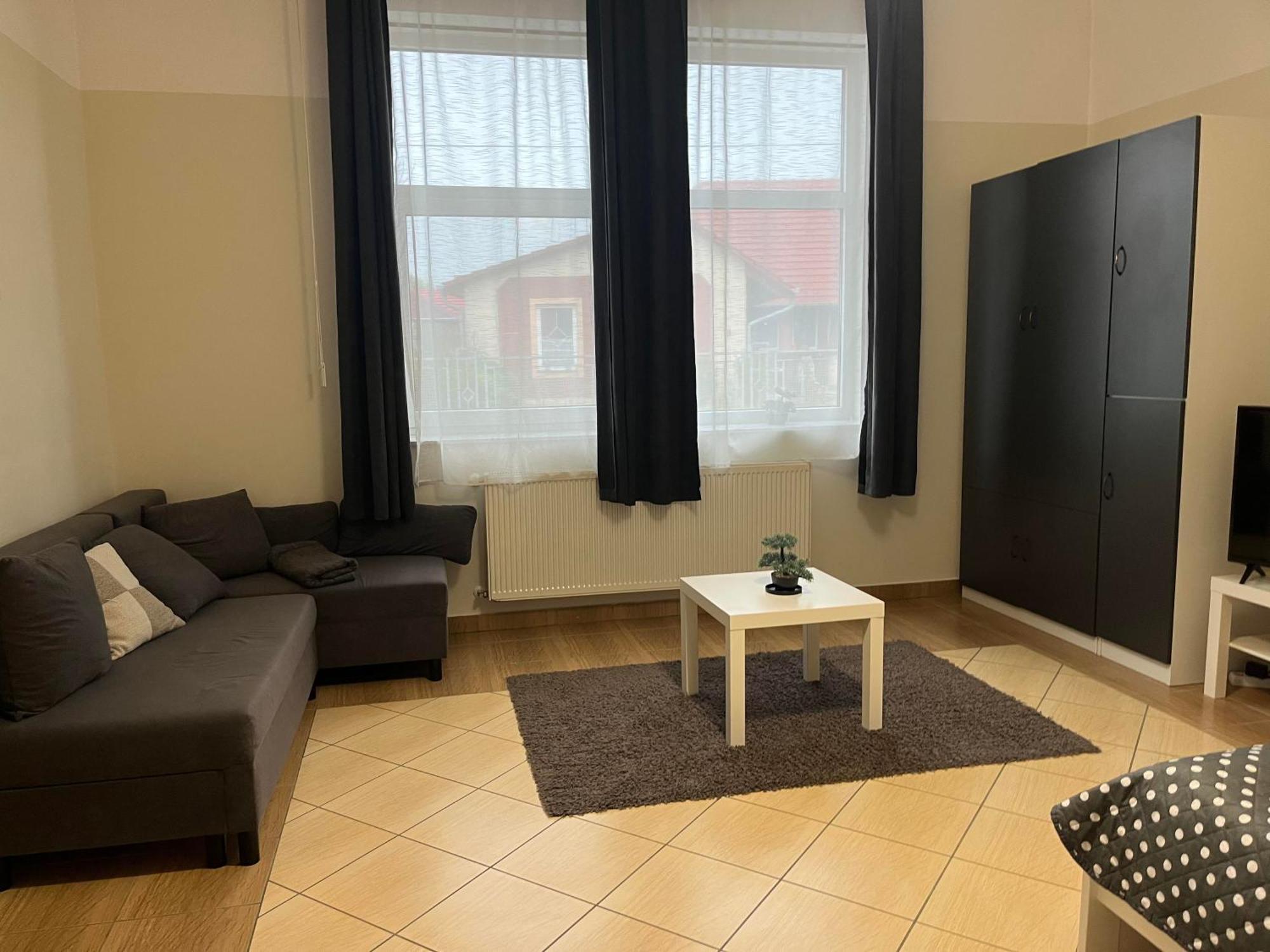 Idill Apartmanhaz B&B Tiszafüred Exterior foto